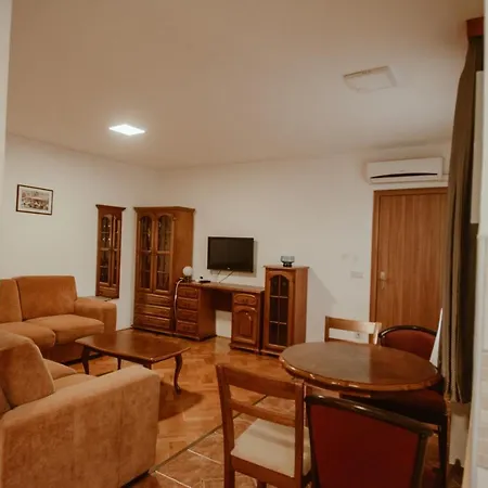 Perla Apartment *