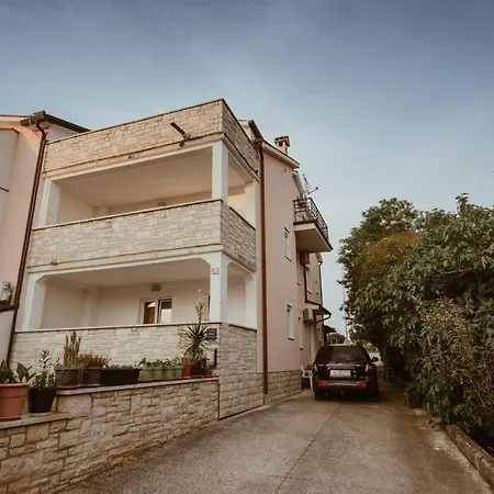 Apartment Perla